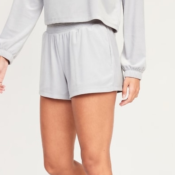 NWT High Waisted Luxe Velvet Boxer Shorts - Picture 3 of 3